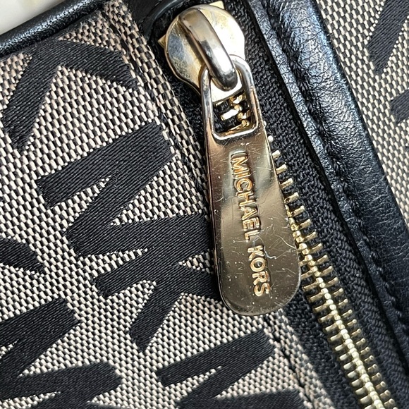 GUC Michael Kors Crossbody bag - Picture 5 of 5